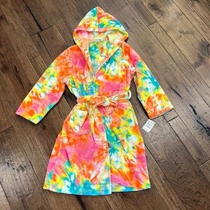 NWT tie-dye robe, size 14-16!  Never worn and unbelievably soft!!  Perfect!!